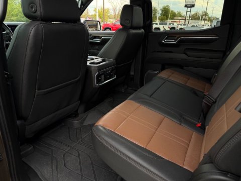 Pre-Owned Harvest Bronze Metallic 2023 Chevrolet Silverado 1500 High Country 4WD - photo 15 - Stock #261119A