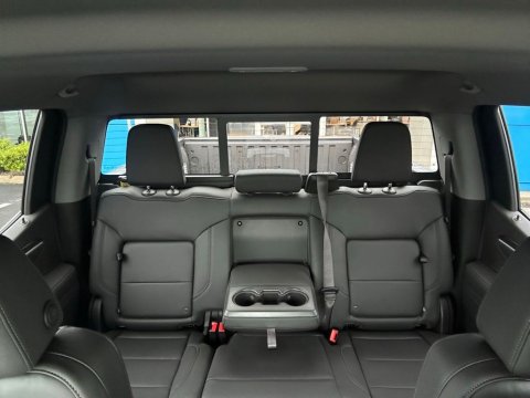 New Black 2026 Chevrolet Silverado 1500 LT 4WD - photo 25 - Stock #260985