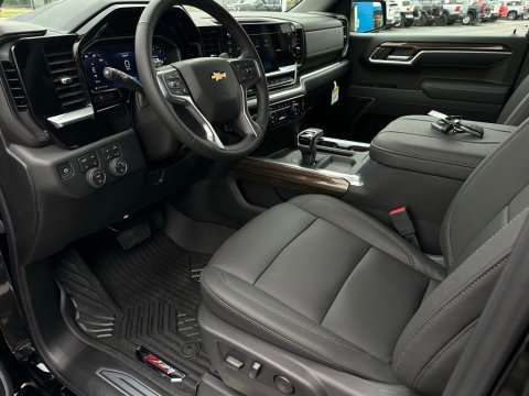 New Black 2026 Chevrolet Silverado 1500 LT 4WD - photo 9 - Stock #260985