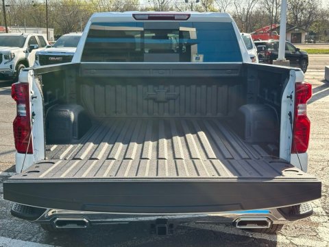 New Summit White 2026 Chevrolet Silverado 1500 LT 4WD - photo 6 - Stock #260725