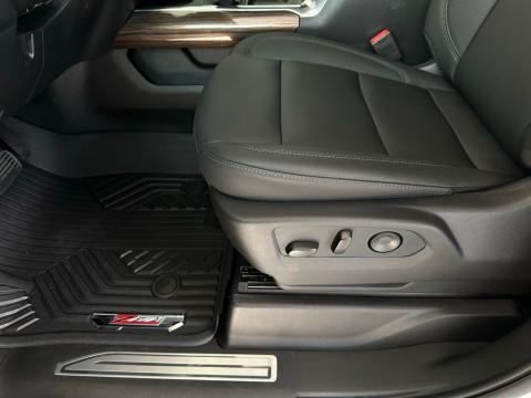 New Summit White 2026 Chevrolet Silverado 1500 LT 4WD - photo 11 - Stock #260796