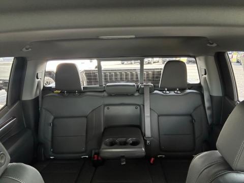 New Summit White 2026 Chevrolet Silverado 1500 LT 4WD - photo 25 - Stock #260796