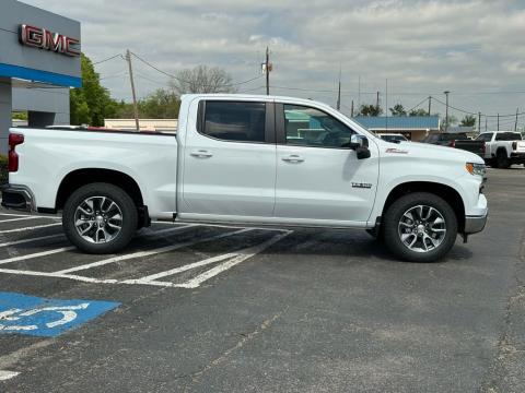New Summit White 2026 Chevrolet Silverado 1500 LT 4WD - photo 4 - Stock #260796