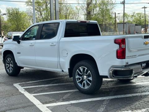 New Summit White 2026 Chevrolet Silverado 1500 LT 4WD - photo 8 - Stock #260796