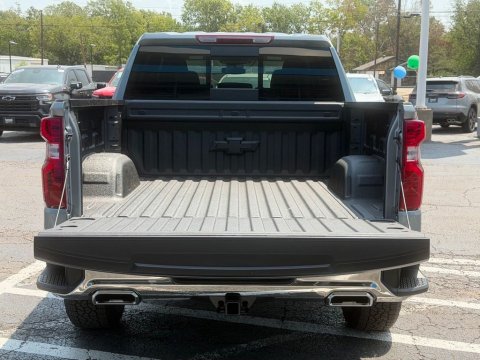 New Sterling Gray Metallic 2026 Chevrolet Silverado 1500 LT 4WD - photo 20 - Stock #261277
