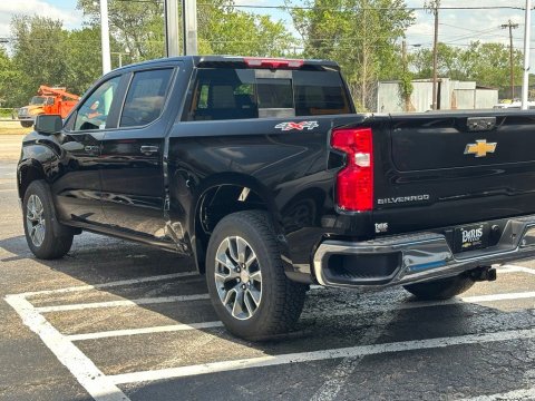 New Black 2026 Chevrolet Silverado 1500 LT 4WD - photo 8 - Stock #261054