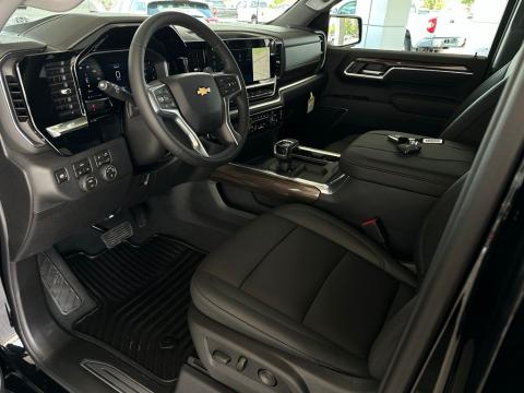 New Black 2026 Chevrolet Silverado 1500 LT 4WD - photo 9 - Stock #261054