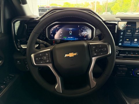 New Summit White 2026 Chevrolet Silverado 1500 LT 4WD - photo 18 - Stock #261042