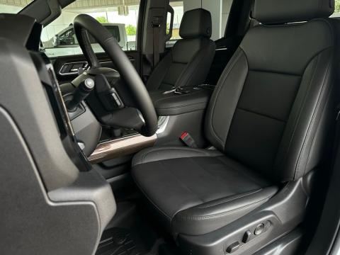 New Summit White 2026 Chevrolet Silverado 1500 LT 4WD - photo 12 - Stock #260826