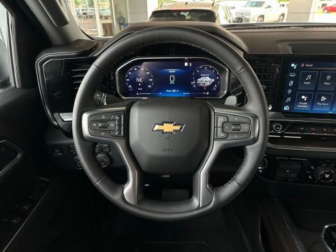 New Summit White 2026 Chevrolet Silverado 1500 LT 4WD - photo 18 - Stock #260826