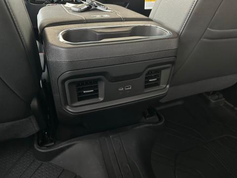 New Summit White 2026 Chevrolet Silverado 1500 LT 4WD - photo 21 - Stock #260826