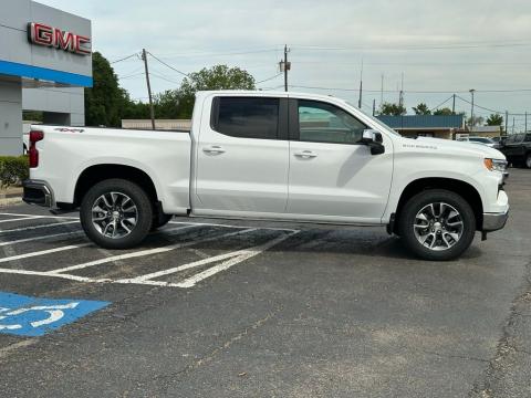 New Summit White 2026 Chevrolet Silverado 1500 LT 4WD - photo 4 - Stock #260826