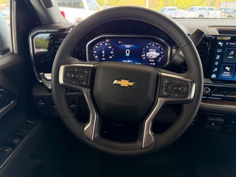New Summit White 2026 Chevrolet Silverado 1500 LT 4WD - photo 19 - Stock #261383