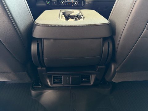 New Summit White 2026 Chevrolet Silverado 1500 LT 4WD - photo 22 - Stock #261383