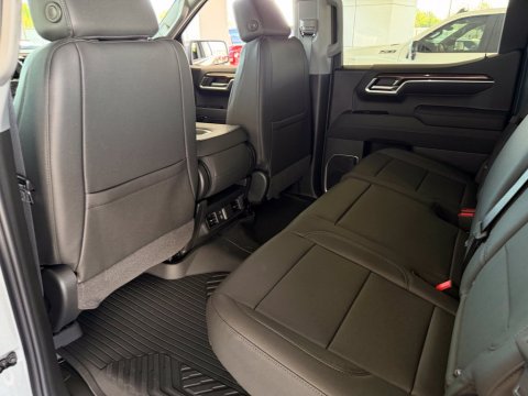 New Sterling Gray Metallic 2026 Chevrolet Silverado 1500 LT 4WD - photo 15 - Stock #261356