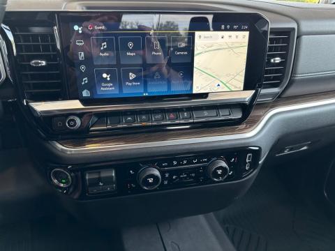 New Summit White 2026 Chevrolet Silverado 1500 LT 4WD - photo 21 - Stock #260981