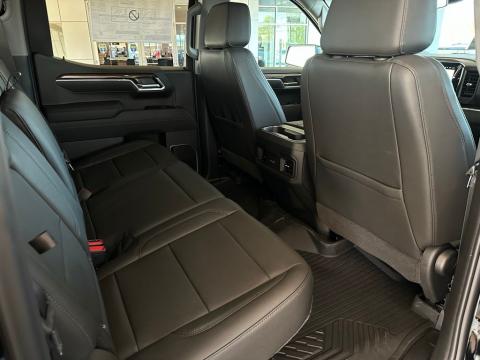 New Black 2026 Chevrolet Silverado 1500 RST 4WD - photo 17 - Stock #260785