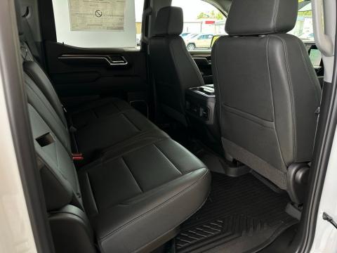 New Summit White 2026 Chevrolet Silverado 1500 RST 4WD - photo 17 - Stock #260775