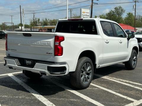 New Summit White 2026 Chevrolet Silverado 1500 RST 4WD - photo 7 - Stock #260775