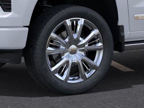 New Polar White Tricoat 2026 Chevrolet Silverado 1500 High Country 4WD - photo 9 - Stock #261342