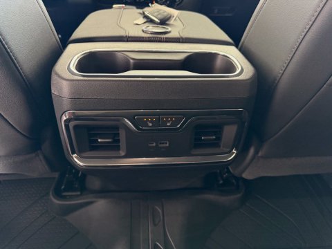 New Polar White Tricoat 2026 Chevrolet Silverado 1500 High Country 4WD - photo 22 - Stock #261342