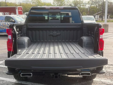 New Black 2026 Chevrolet Silverado 1500 High Country 4WD - photo 7 - Stock #261420