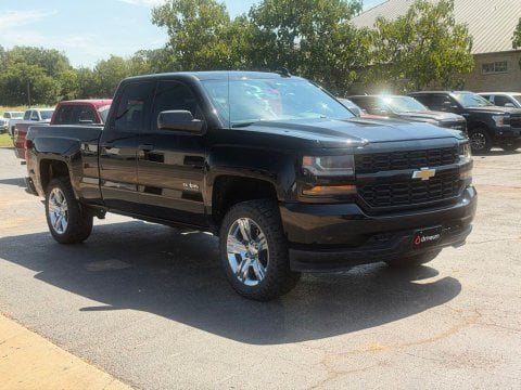 Black 2018 Chevrolet Silverado 1500 Custom 4WD for sale in Paris, TX - Stock #X2540