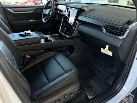 New Summit White 2026 GMC Acadia Elevation FWD - photo 16 - Stock #260998