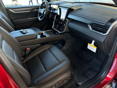 New Volcanic Red Tintcoat 2026 GMC Acadia Elevation FWD - photo 16 - Stock #261000
