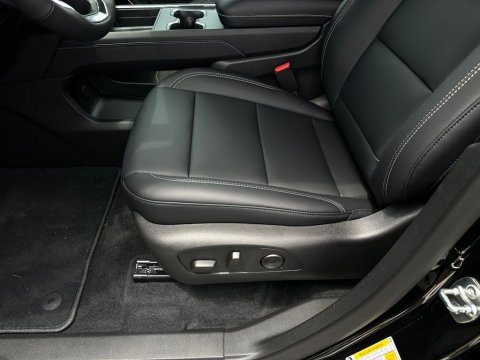 New Ebony Twilight Metallic 2026 GMC Acadia Elevation FWD - photo 12 - Stock #261123