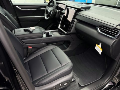New Ebony Twilight Metallic 2026 GMC Acadia Elevation FWD - photo 17 - Stock #261123