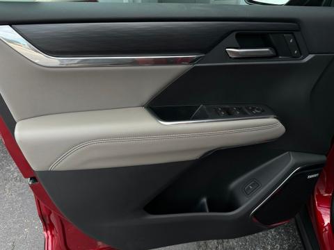New Volcanic Red Tintcoat 2026 GMC Acadia Elevation FWD - photo 11 - Stock #261070