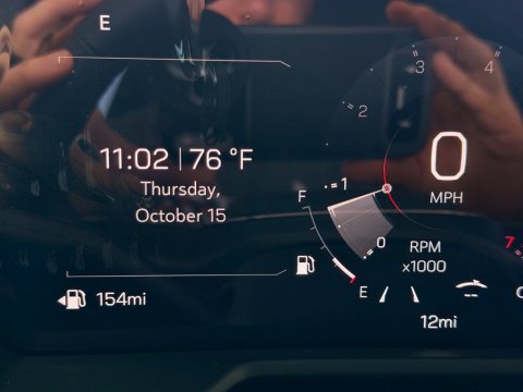 New Sterling Metallic 2027 GMC Acadia Elevation FWD - photo 24 - Stock #270053