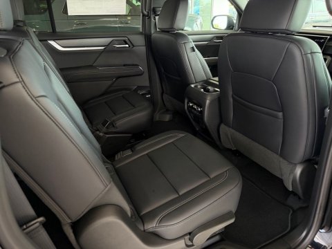 New Ebony Twilight Metallic 2026 GMC Acadia Elevation FWD - photo 18 - Stock #261225