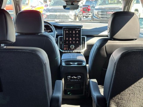 2026 GMC Acadia Elevation - Photo 8