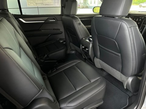 2026 GMC Acadia Elevation - Photo 17