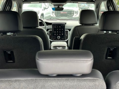 New Volcanic Red Tintcoat 2026 GMC Acadia Elevation FWD - photo 9 - Stock #260457