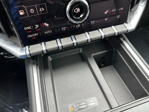 New Sterling Metallic 2026 GMC Acadia Elevation FWD - photo 24 - Stock #260920