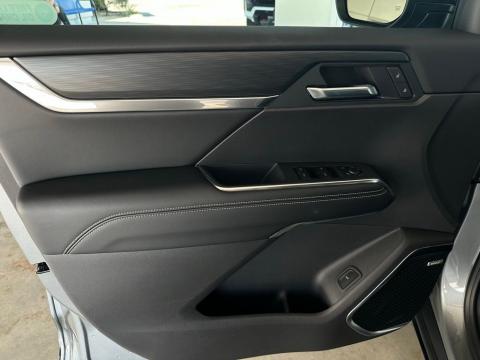 New Sterling Metallic 2026 GMC Acadia Elevation FWD - photo 11 - Stock #260753