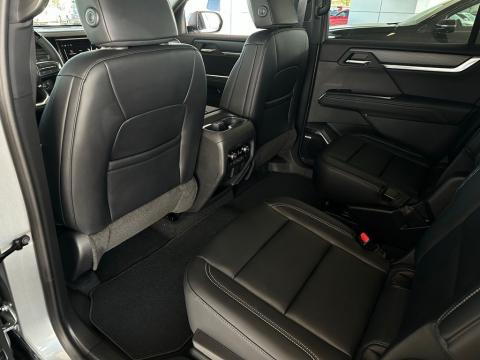 New Sterling Metallic 2026 GMC Acadia Elevation FWD - photo 15 - Stock #260753