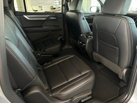 New Sterling Metallic 2026 GMC Acadia Elevation FWD - photo 18 - Stock #260753