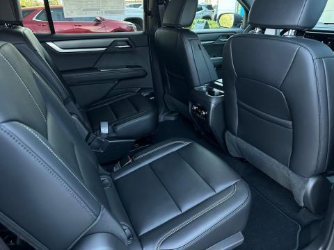 New Summit White 2026 GMC Acadia Elevation FWD - photo 28 - Stock #260757