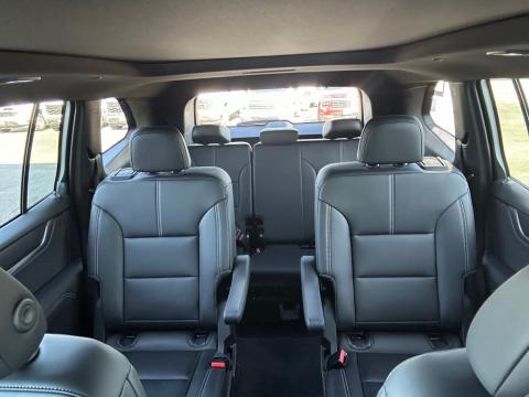 New Summit White 2026 GMC Acadia Elevation FWD - photo 36 - Stock #260757