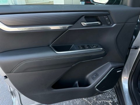 New Sterling Metallic 2026 GMC Acadia Elevation FWD - photo 11 - Stock #260999