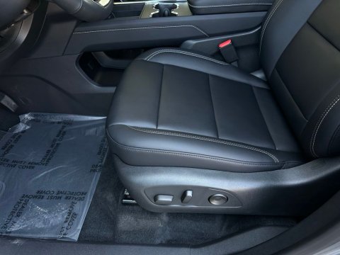 New Sterling Metallic 2026 GMC Acadia Elevation FWD - photo 12 - Stock #260999