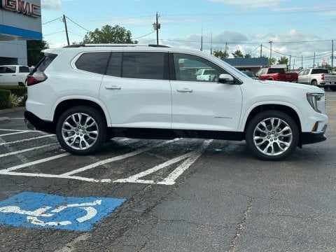New Summit White 2026 GMC Acadia Denali FWD - photo 4 - Stock #261053