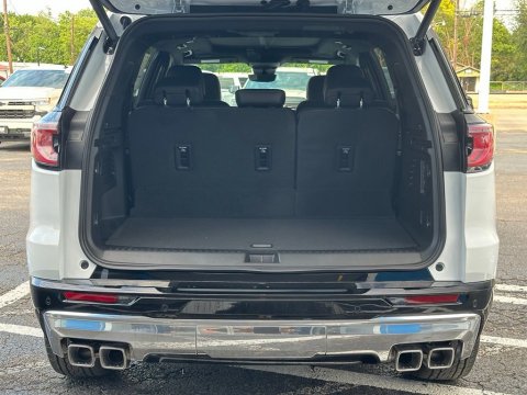 New Summit White 2026 GMC Acadia Denali FWD - photo 8 - Stock #261053
