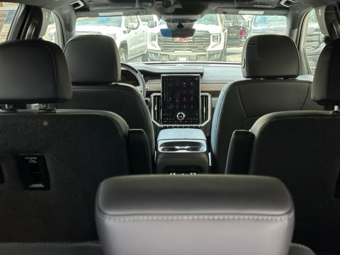 New Summit White 2026 GMC Acadia Denali FWD - photo 9 - Stock #261053