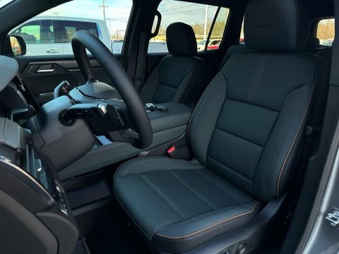 New Sterling Metallic 2026 GMC Acadia AT4 AWD - photo 13 - Stock #260702
