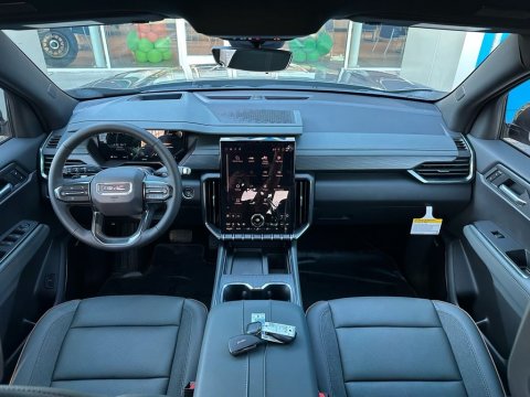 New Sterling Metallic 2026 GMC Acadia AT4 AWD - photo 21 - Stock #260702